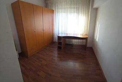 Apartament cu 4 camere decomandat în Unirii - 2