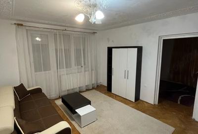 Apartament cu 2 camere decomandat în Central - 2