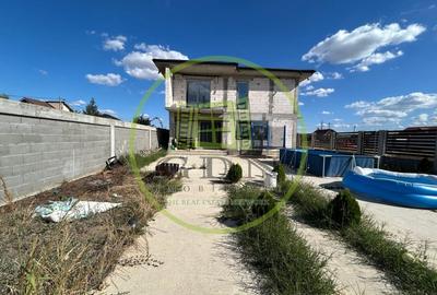 Casă individuală cu 5 camere cu Teren 500 Mp în Malu Mare - 1