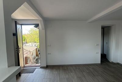 Casă cu 4 camere în Palazu Mare - 15