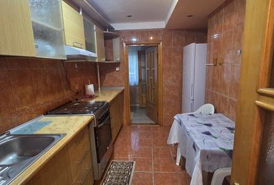 Apartament cu 2 camere decomandat în Micro 20 - 6
