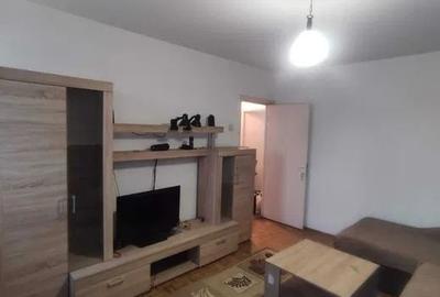Apartament cu 2 camere decomandat, mobilat în Eroii Revoluției