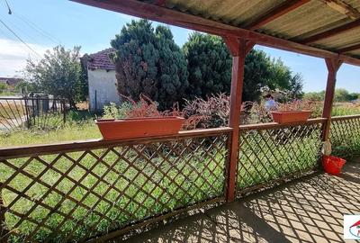 Casă în Apa