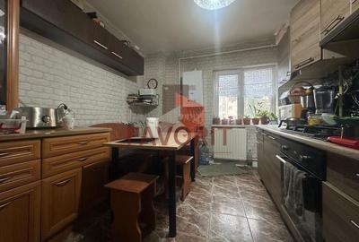 Apartament cu 4 camere decomandat, mobilat în Steaua - 3