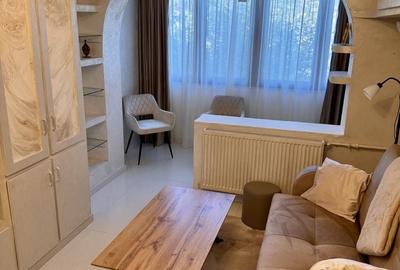 Apartament cu 3 camere decomandat în Central - 2