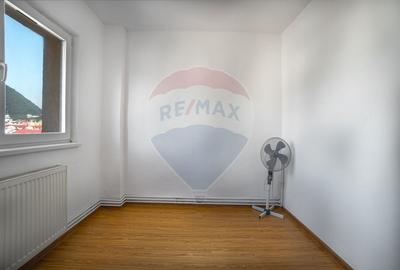 Apartament cu 4 camere decomandat, mobilat în Răcădău - 23
