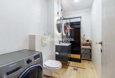 Apartament cu 4 camere semidecomandat în Tineretului