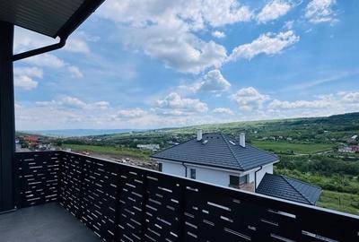 Apartament cu 3 camere decomandat în Chinteni - 2