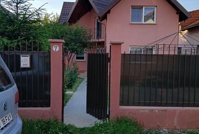 Casă cu 3 camere cu Teren 300 Mp în Sânpetru - 1