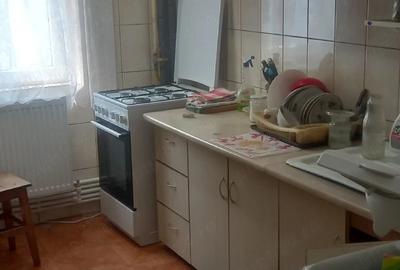 Apartament cu 2 camere semidecomandat în Micro 14 - 4