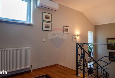 Casă cu 5 camere cu Teren 529 Mp în Balotești