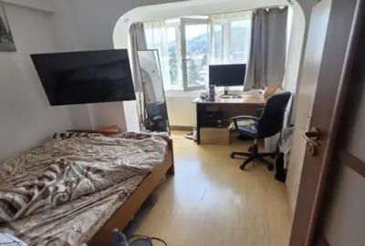 Apartament cu 3 camere decomandat în Centrul Civic