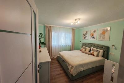 Apartament cu 3 camere decomandat, mobilat în Soarelui