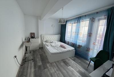 Apartament cu 3 camere decomandat, mobilat în Palazu Mare - 4
