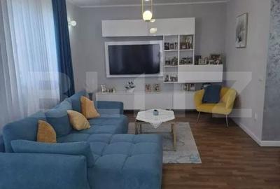 Casă cu 4 camere în Corunca