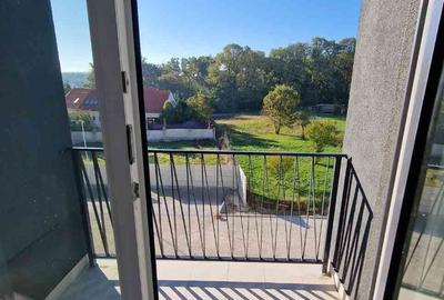 Apartament cu 3 camere în Sânmartin