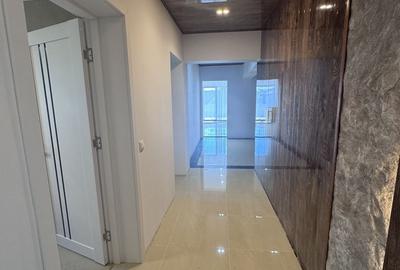 Apartament cu 5 camere în Central