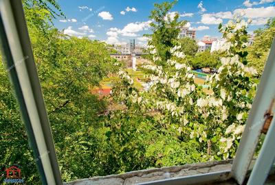 Apartament cu 3 camere semidecomandat în Micro 19 - 16