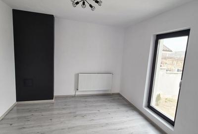 Casă cu 4 camere în Bascov - 5