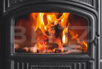 Casă cu 2 camere cu Teren 1500 Mp în Central