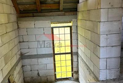 Casă cu 3 camere cu Teren 900 Mp în Târlișua