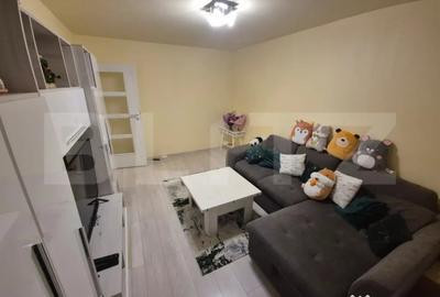 Apartament cu 3 camere decomandat în Noua