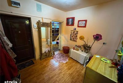 Apartament cu 4 camere decomandat în Traian - 4