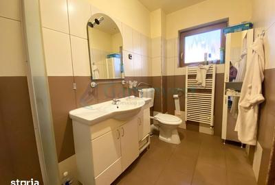 Casă cu 4 camere cu Canalizare în Central - 1