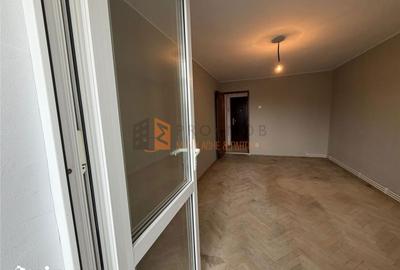 Apartament cu 3 camere decomandat în Micro 14 - 5