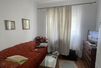 Apartament cu 4 camere decomandat în Capitale - 16