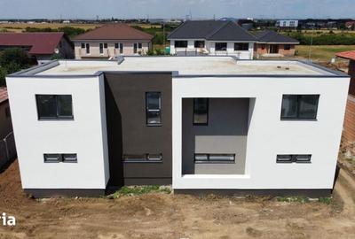Casă cu 4 camere cu Teren 305 Mp în Dumbrăvița