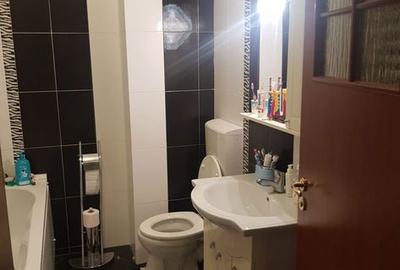Apartament cu 3 camere semidecomandat în Central - 2