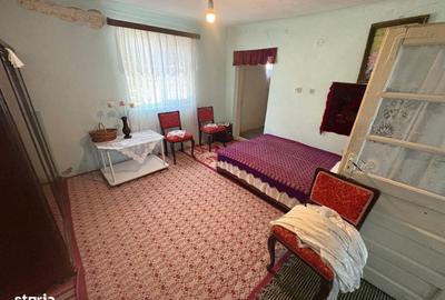 Casă cu 4 camere în Fundeni