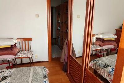 Apartament cu 3 camere semidecomandat în Libertății