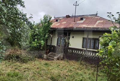 Casă individuală cu 2 camere cu Teren 2700 Mp în Dorohoi