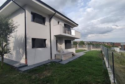 Casă individuală cu 4 camere cu Teren 472 Mp în Chinteni - 1