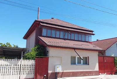 Casă cu 5 camere cu Teren 400 Mp în Modelu - 2