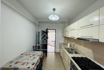 Apartament cu 3 camere decomandat în Șelimbăr