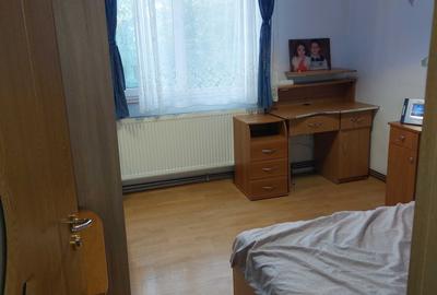 Apartament cu 3 camere semidecomandat în Exercițiu