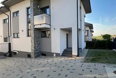 Duplex cu 5 camere cu Canalizare în Borhanci - 3
