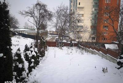 Casă cu 4 camere cu Canalizare în Central - 2