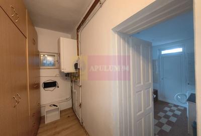Casă individuală cu 7 camere cu Canalizare în Central - 57