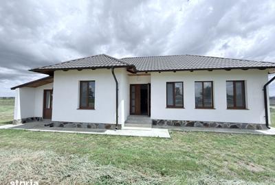 Casă cu 3 camere cu Teren 1000 Mp în Stăuceni - 2