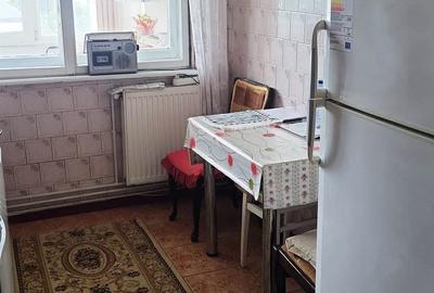 Apartament cu 2 camere decomandat în Micro 14