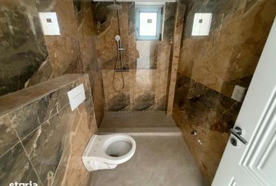 Casă cu 5 camere cu Teren 270 Mp în Central