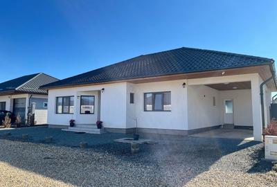 Casă cu 3 camere în Lazuri - 4