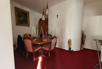 Casă individuală cu 7 camere cu Canalizare în Central - 1