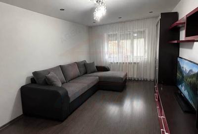 Apartament cu 3 camere în Micro 17