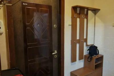 Apartament cu 2 camere decomandat în CET - 2