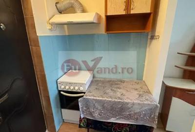 Garsonieră semidecomandată în Central